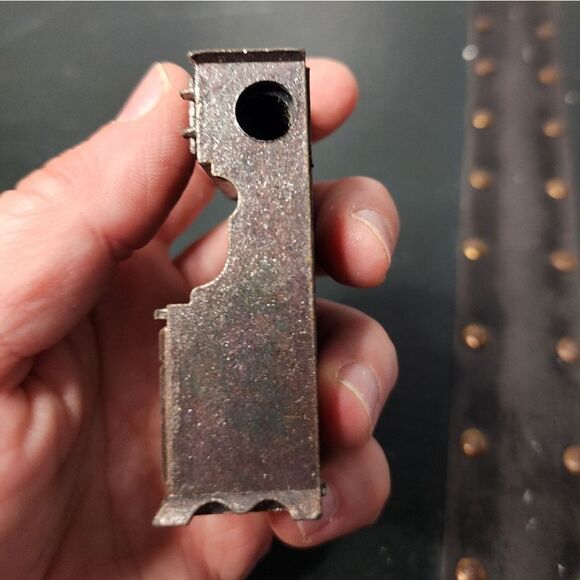 1978 Vintage Durham Industries Kitchen Cubbard Cabinet pencil sharpener metal HK - Picture 2 of 4